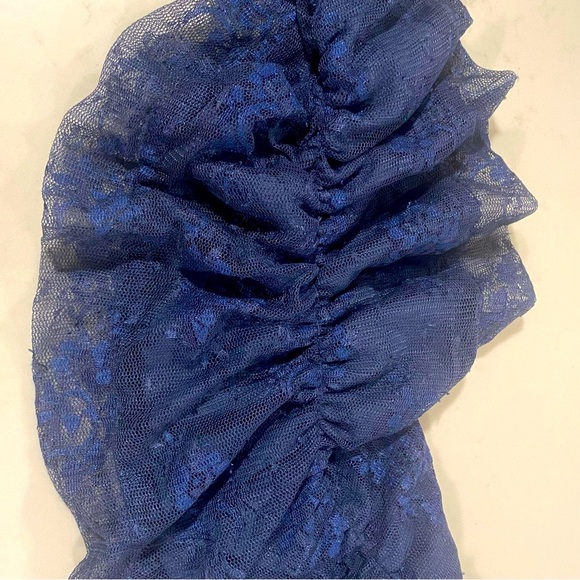 Elizabeth Gillett Blue Lace and Ruffle Scarf, NWOT - Picture 3 of 6